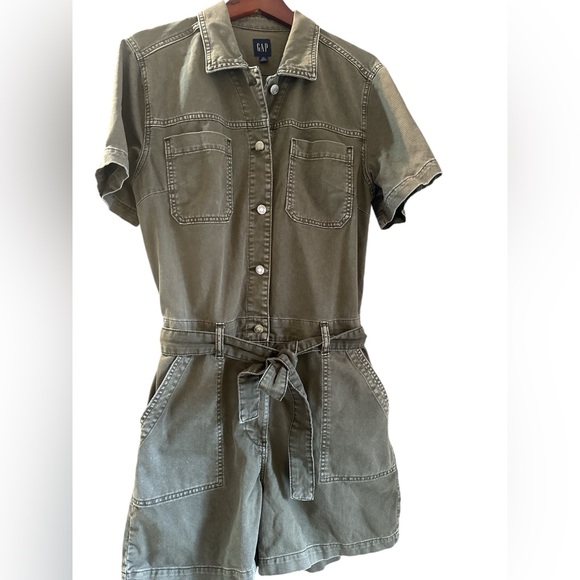 Brand new Gap Women’s Utility Romper. Women’s size Large, Tall. - Picture 7 of 8